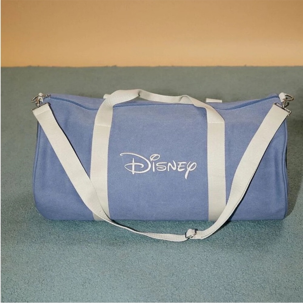 DISNEY MICKEY AND MINNIE MOUSE LARGE TRAVEL DUFFLE BAG - Picture 3 of 8